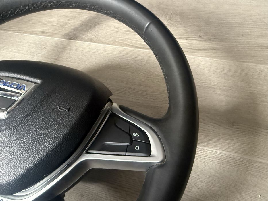 Волан с еърбег Дачия Степуей Dacia Stepway Sandero Dokker Lodgy Logan Докер Сандеро