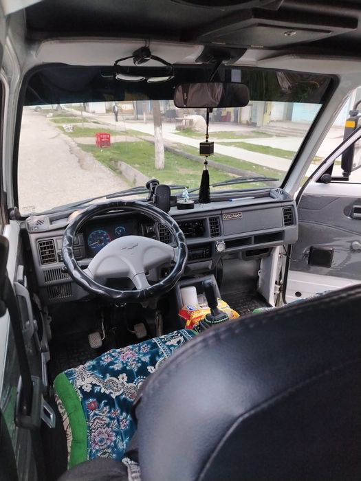 Bir qoʻl minilgan taksi qilinmagan qo'shimcha jixoz qilingan. Shumka