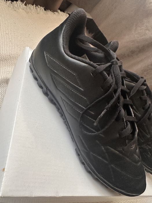 Adidas стоножки-естествена кожа