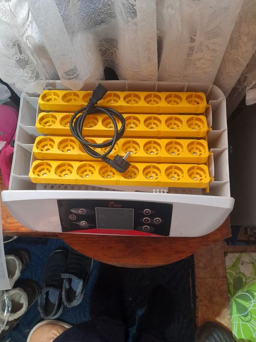 Продаётся инкубатор для яиц