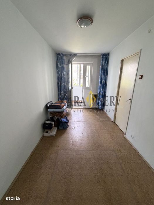 Apartament 3 camere de vânzare, Malu Roșu – Str. Școlii, Etaj 2
