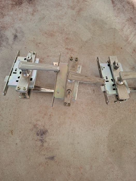 Замок дверные российский