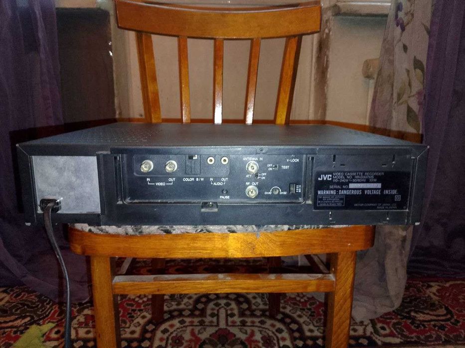 VHS‑видеомагнитофон JVC HR‑D337MS