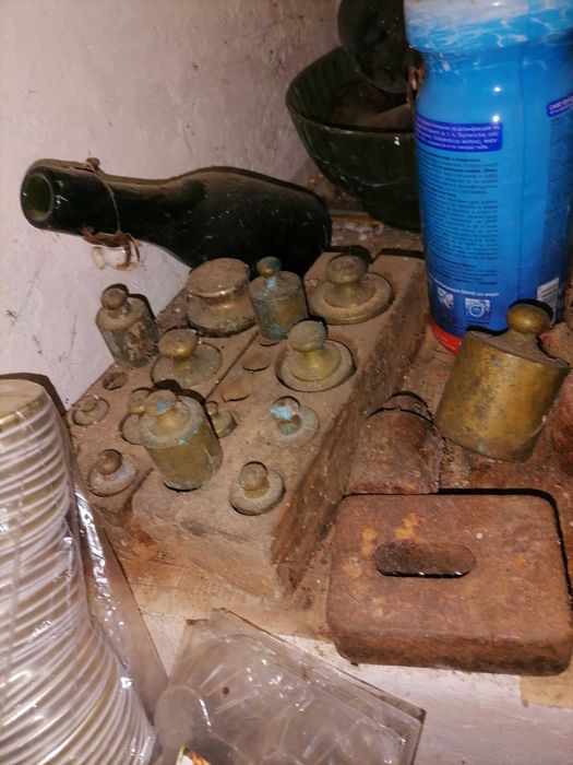 Ръчна Везна, 100 годишна.