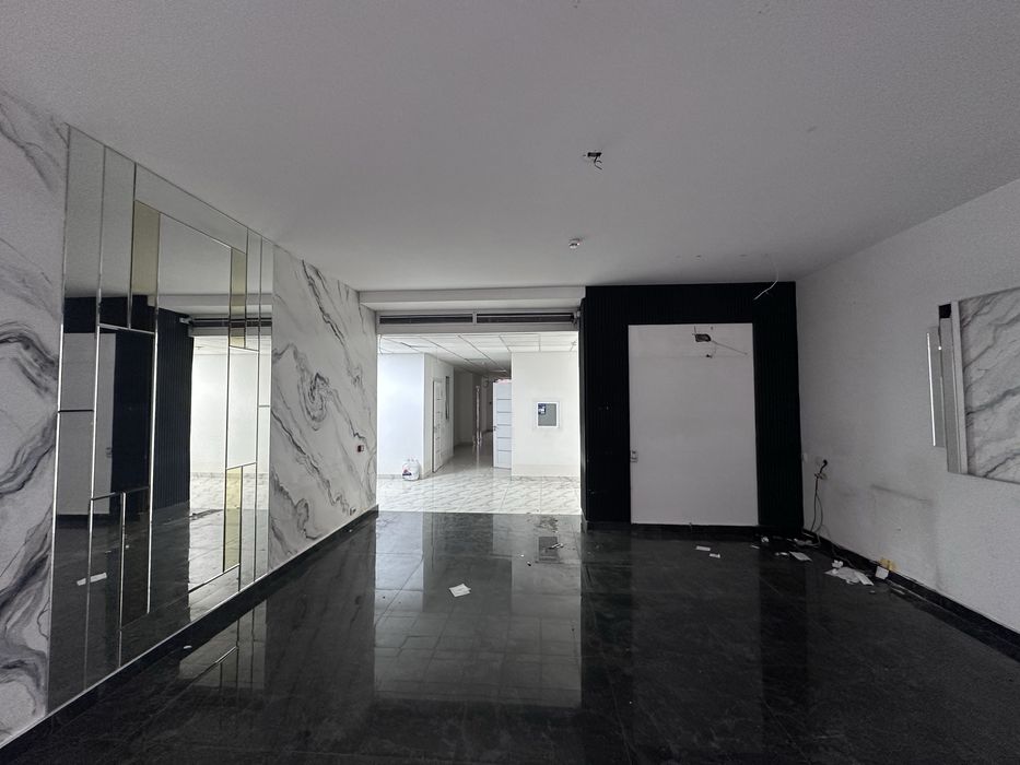 Сдам помещение на первом этаже вдоль дороги,ул Нукус Мукими, PIRAMIT