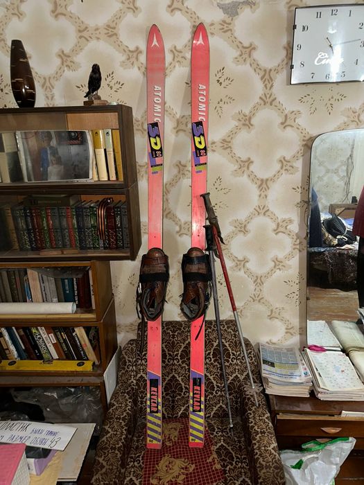 Срочно Продаётся лижа состояние хорошая