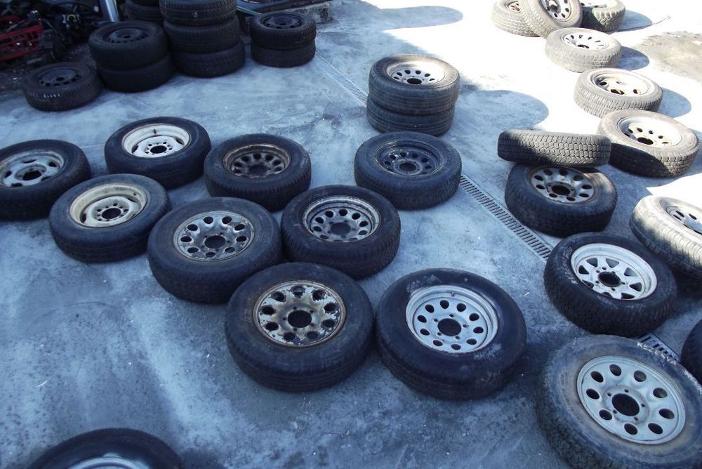 Roata rezerva Suzuki samurai vitara jimny feroza lada niva de la 150