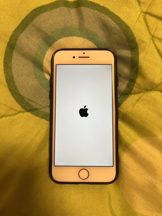 iPhone 7 rose gold, много запазен
