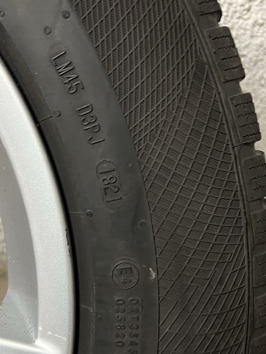 Roti iarna pentru Volvo XC60 model Cratus cu dimensiunea anvelopei de 235/60/18 Continental Winter Contact TS 850 cu profil 7 mm.