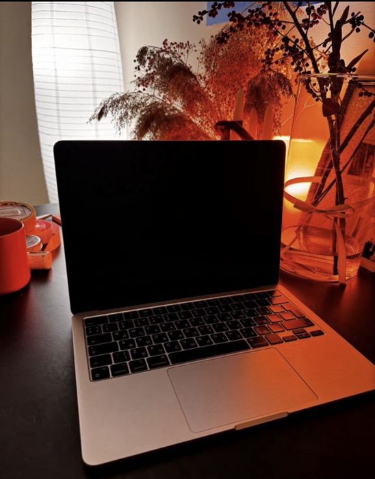 Macbook air  m2 8 256