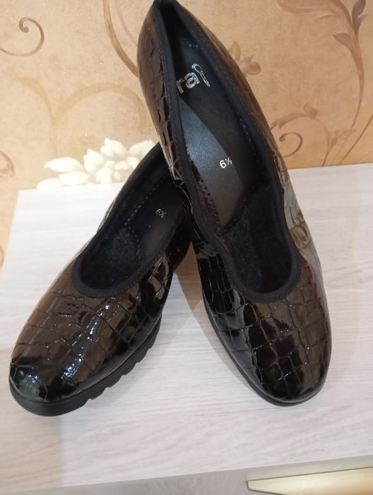 Туфли привозные внутри  утепленные