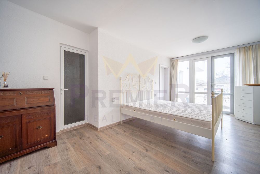 Къща в Добрич, област-гр.Балчик площ 190 цена 220000