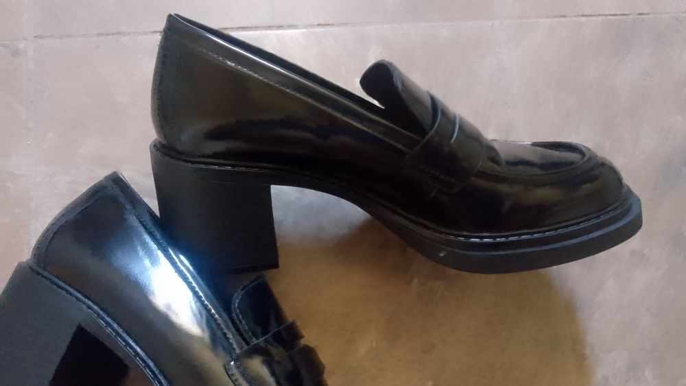 Дамски обувки нови