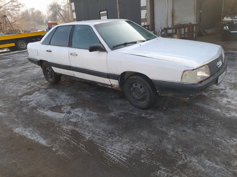 Продам Ауди 100 с3 1.8