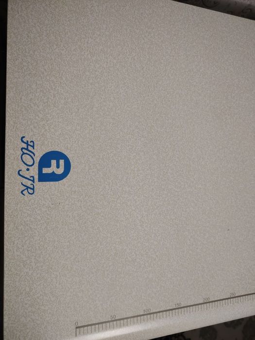 Продаётся швейная машинка оверлок