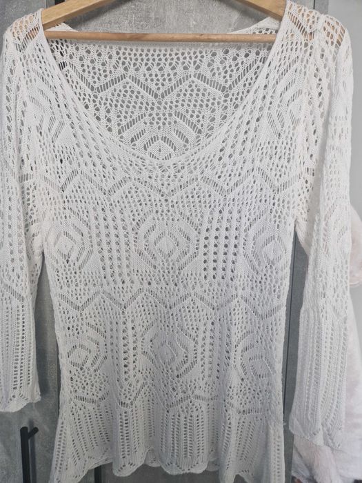 Бяла блуза плетена