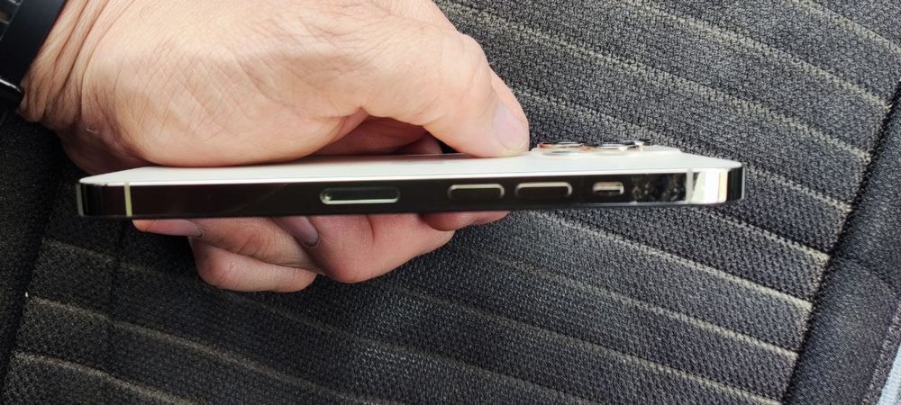 IPHONE 13 pro gold