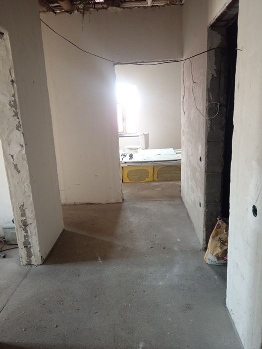 Еппадром олим полвон чойхонанани оркасида уй сотилади