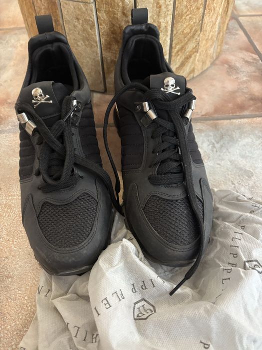 Продавам мъжки обувки в отлично състояние,