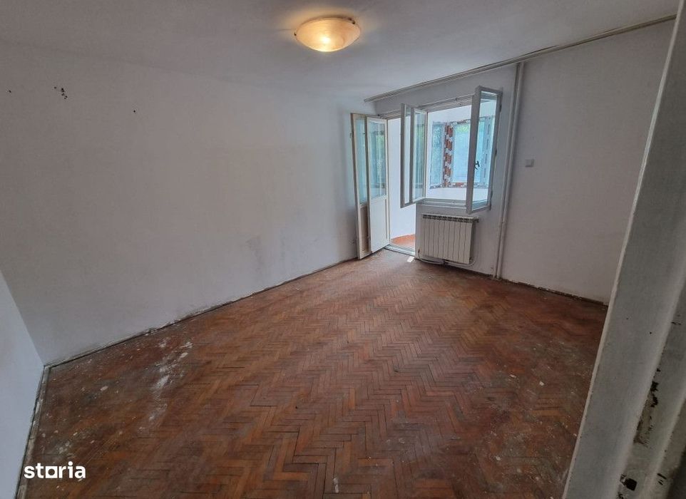 Apartament  2 camere Podu Ros , 52 metri, etaj 1 Cod:160942