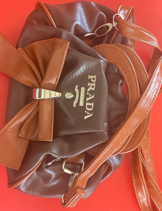 Prada уникална чанта