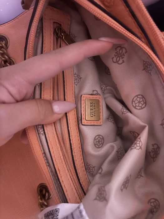 Оригинална чанта GUESS