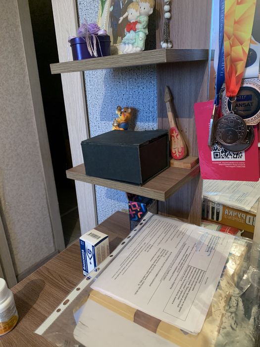 Продам комод с зеркалом