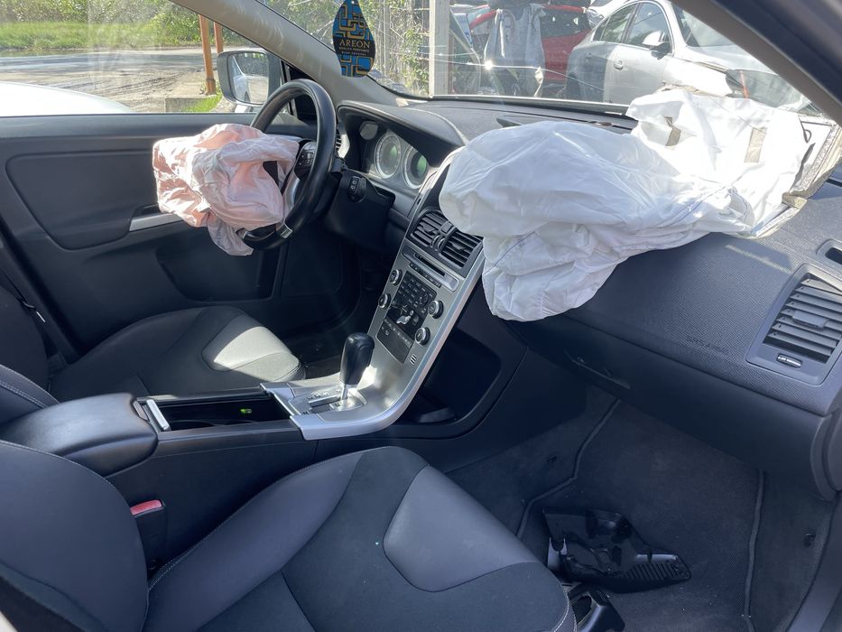 Volvo Xc 60 на части 2.4