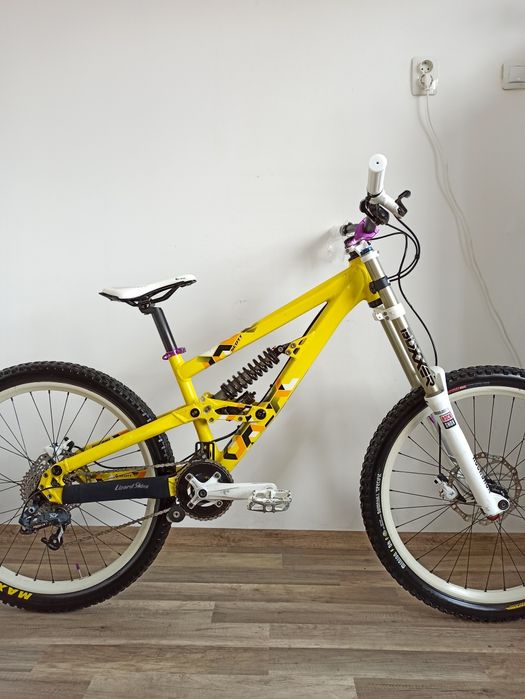 26" Downhill/Freeride SCOTT Voltage FR10, Мекица