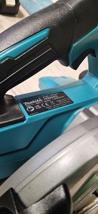 Makita Акумулаторен Линеен Ръчен циркуляр HS004G
