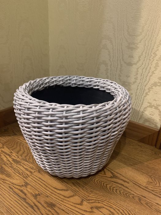 Кашпо из ротанга