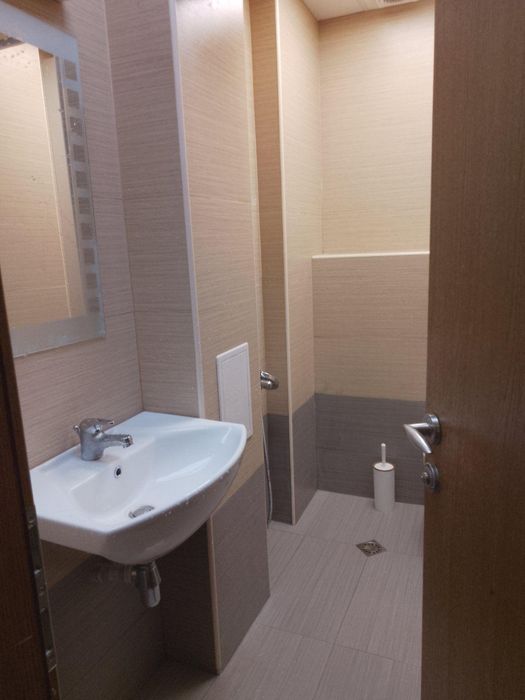 Двустаен апартамент в ж.к. Оборище.