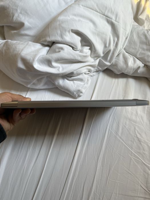 Macbook air m1 8/256 85%