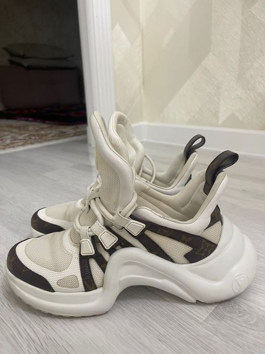 Продаётся кроссовки LV ORIGINAL