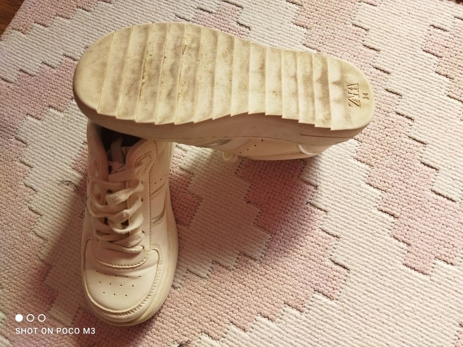 Кроссовки для девочки