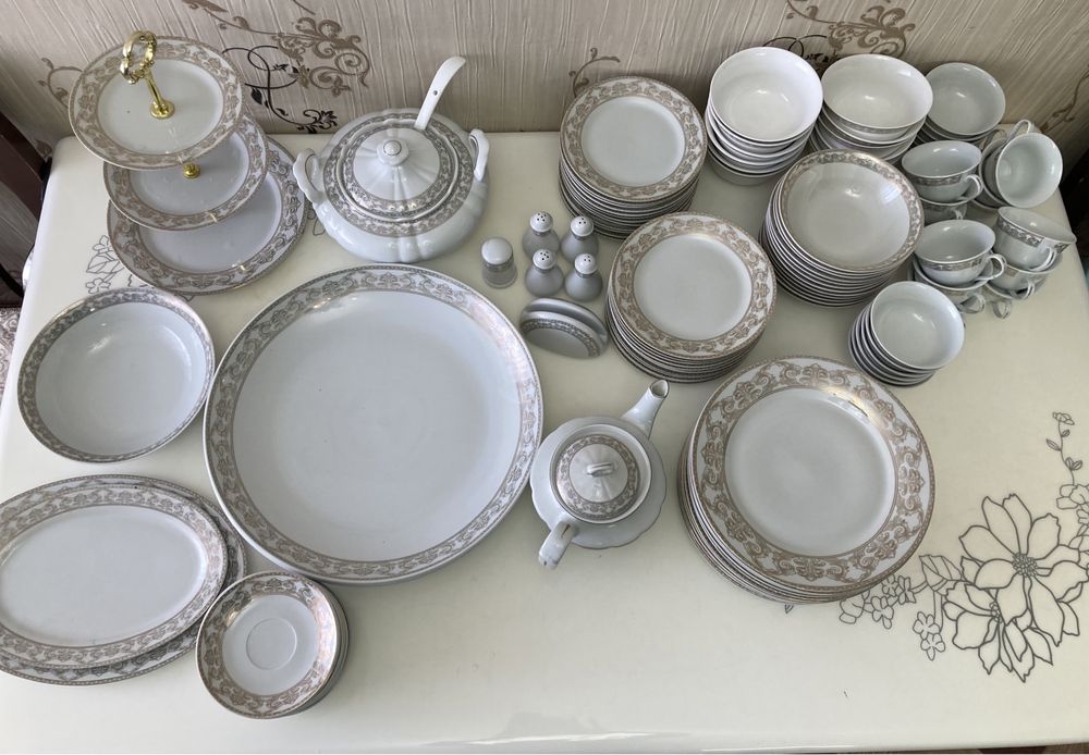 Сервиз на 12 персон