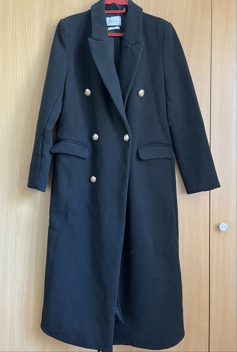 Вълнено черно палто Reserved