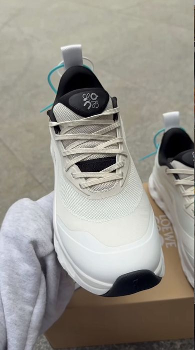 Трендовые кроссовки