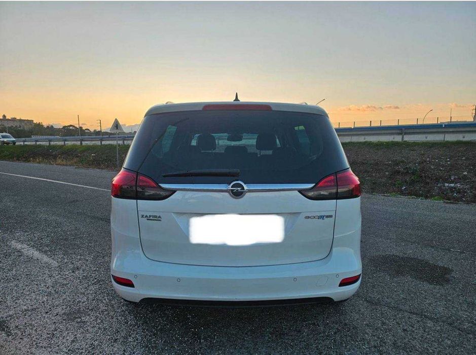 Opel Zafira Tourer на  части