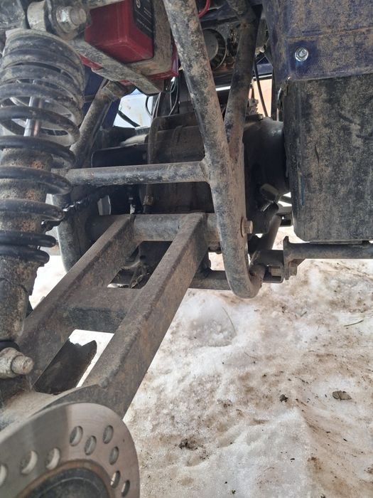 Vând atv 125 cc cu puține defecte 2500 lei sau schimb cu un ultra125