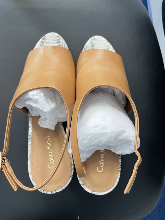 Calvin Klein sandale cu eticheta