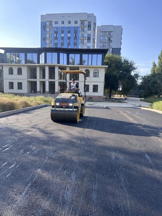 Асфальтирование Укладка асфальта Асфальт каток