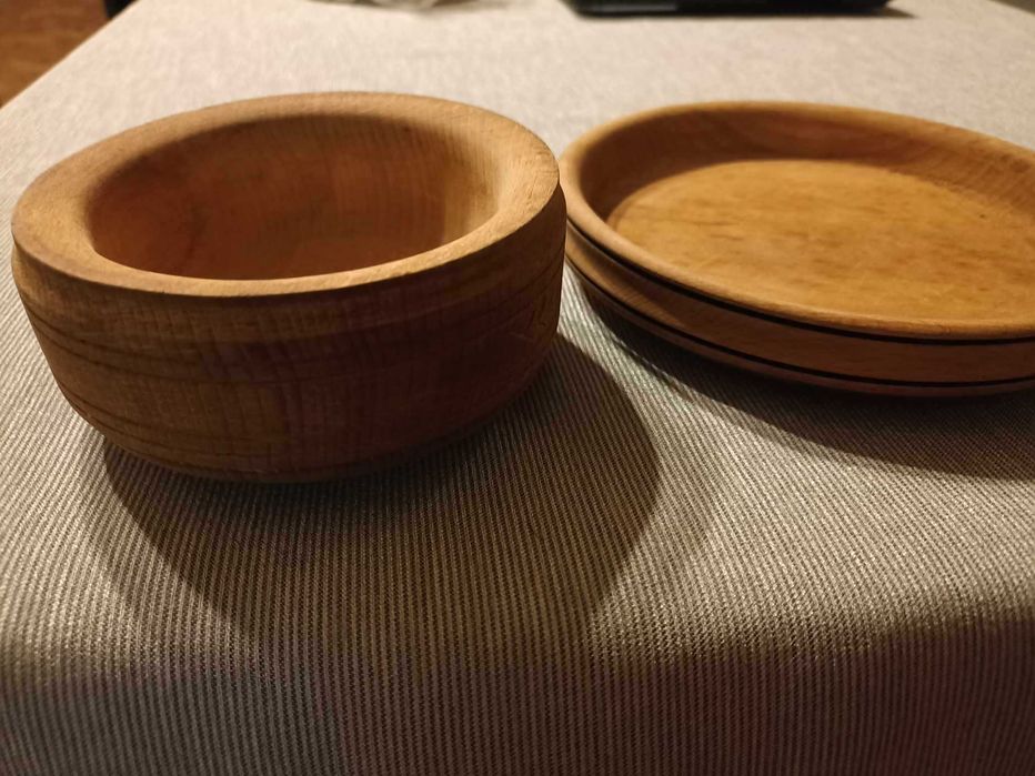 Две дървени купи