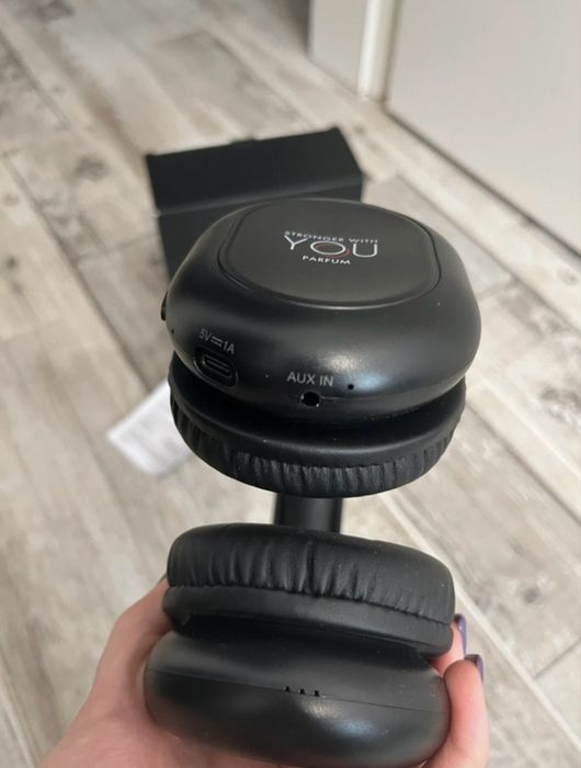 Căști wireless Emporio Armani