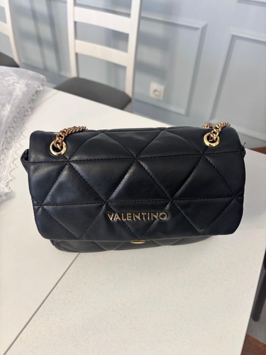 Продам сумку от Valentino оригинал