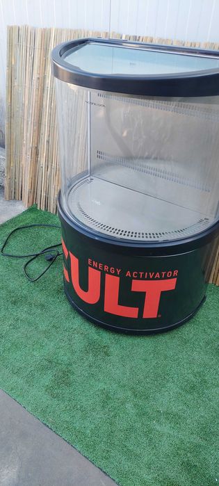 Плюсова хладилна витрина