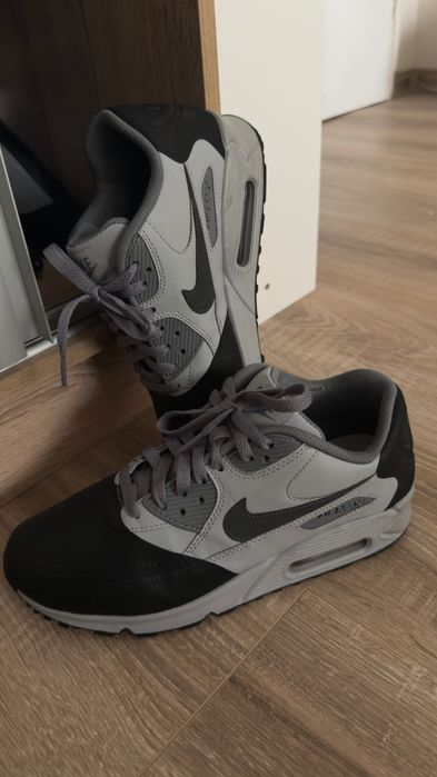 Обувки nike черно и сиво