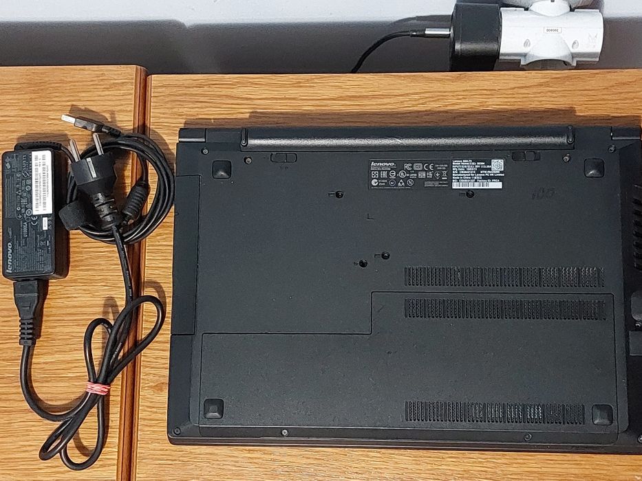 Laptop Lenovo i5 4210U 1,7Ghz/2,7Ghz, 8GB, 128GB, Radeon HD 8500M 2GB