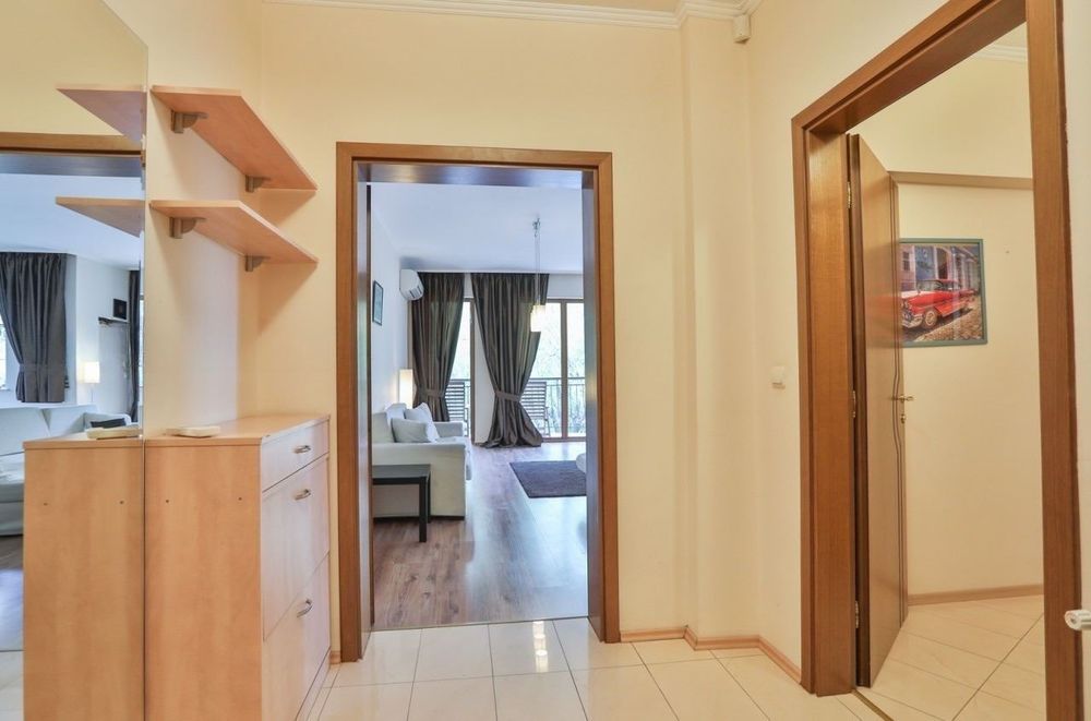 Дава се под наем Тристаен апартамент в София, Витоша - 125 кв.м за 1090 € - Снимка #9