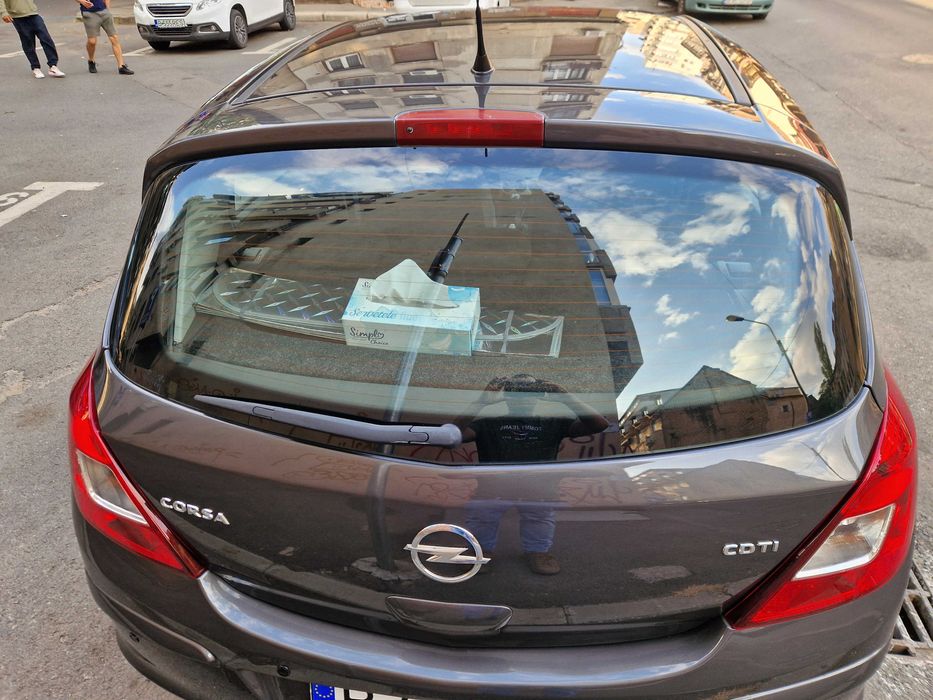 Opel Corsa,  Km.94100   luată de nouă